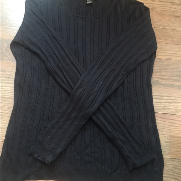 Cable & Gauge 100% silk fine knit top MEDIUM - Picture 3 of 5